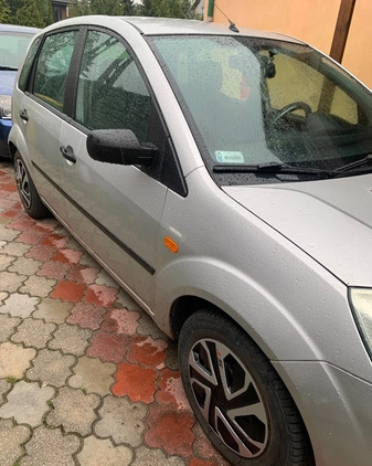 Ford Fiesta cena 4200 przebieg: 254000, rok produkcji 2005 z Łęknica małe 11